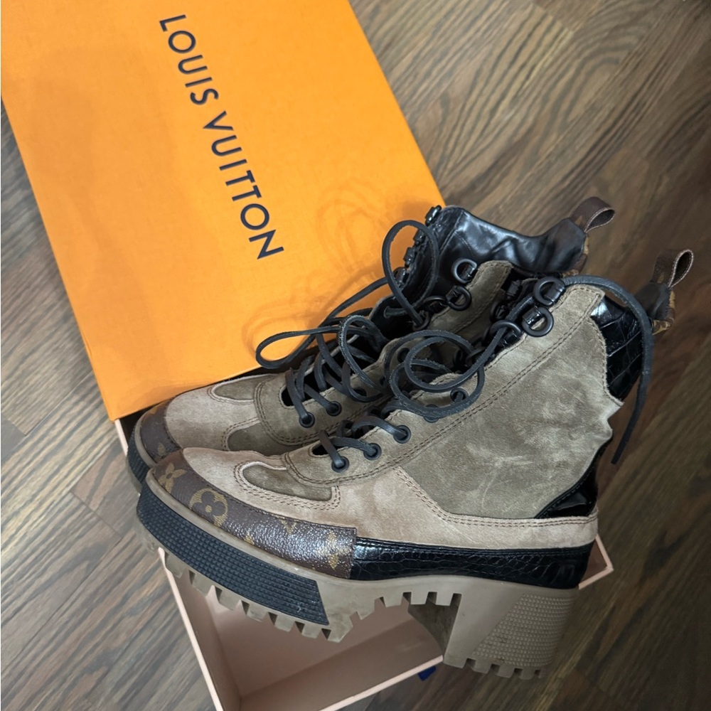 Louis Vuitton combat boots - Picture 3 of 7